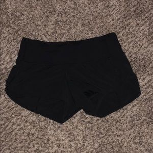 size 4 black lululemon speed shorts